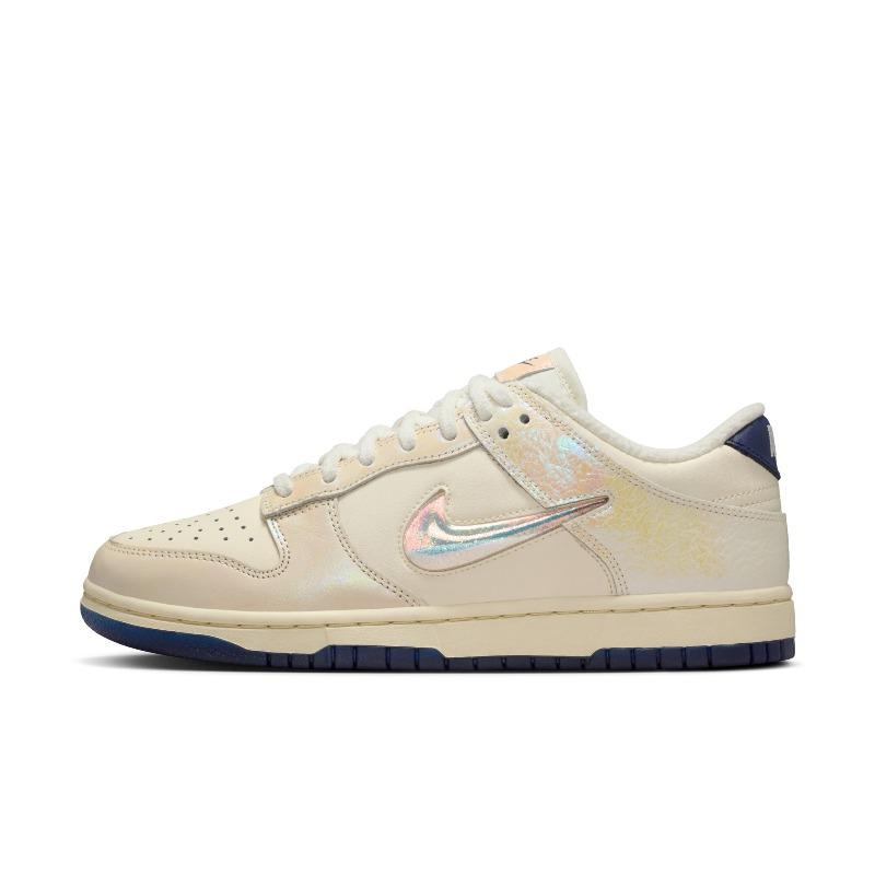 Nike Women's Flat Rubber Tread Sports Shoes Winter New Model Low Top Sneakers NIKE DUNK LOW IM6571