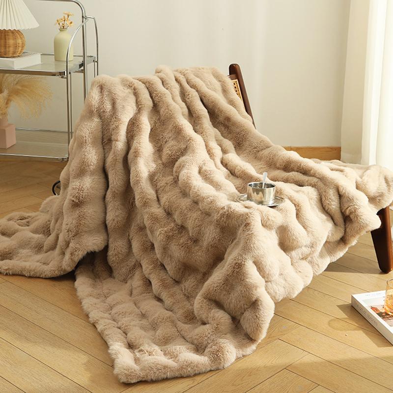 High-end Artificial Rabbit Hair Winter Warm Blanket Thickened Warm Sofa Blanket