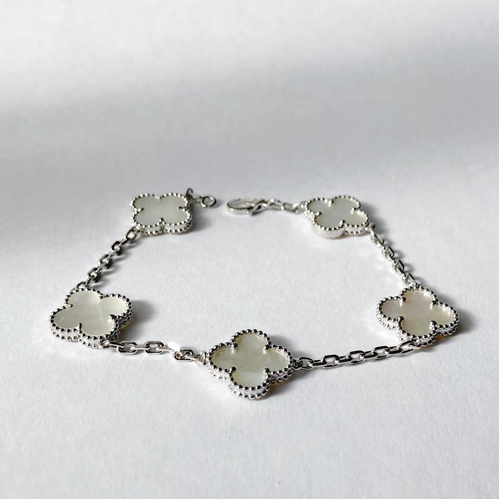 Браслет Clover 18K перламутровый жемчужный браслет золото x белый женский (Белое золото)