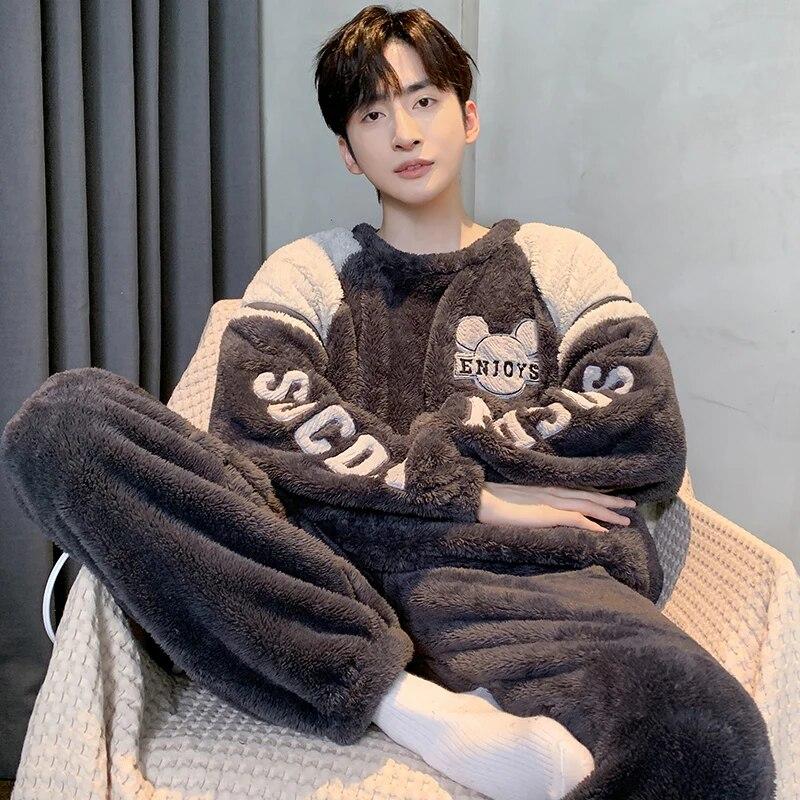 2025 Winter New Plush Man Pajamas Set Thickening Round Neck Long Sleeve Sets for Man 2 Pieces Senior Printing Pijamas Set for Man