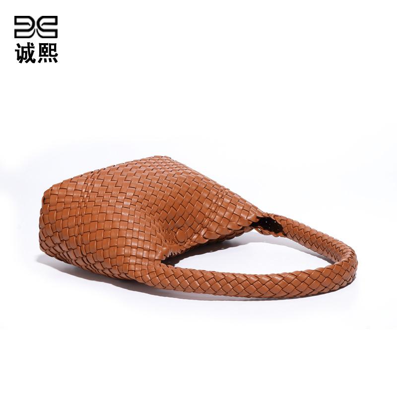 Трендовая ретро нишевая сумка подмышку модная и повседневная универсальная плетеная вручную сумка мягкая кожа большая вместимость ручная сумка сумка мать и дитя