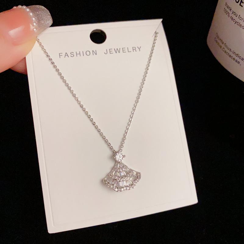 Серьги-веера из серебра S925 с цирконием: Элегантный, Универсальный, Изысканный Дизайн с Супер Блеском для Женщин.