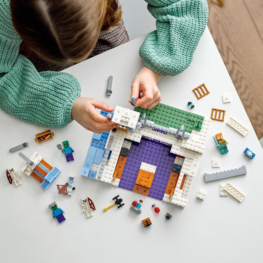 LEGO Minecraft Ледяной замок Подарок 21186 Набор строительных блоков для детей от 8 лет