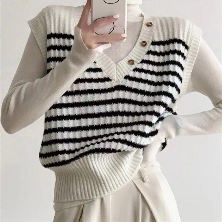 Black and White Striped Knitted Vest for Women Autumn and Winter 2023 V-neck Button Decoration Sleeveless Sweater Vest Top