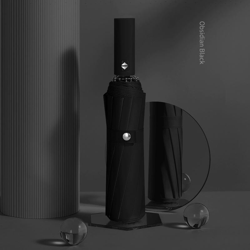 Ультрапрочный зонт-автомат двойного сложения черного цвета с защитой от УФ-лучей.