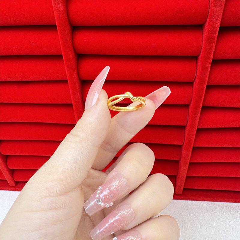 Изысканное открытое кольцо цвета песка и золота для женщин: Высококачественный нишевый дизайн, легкий роскошный стиль, стойкий цвет, имитация золота.