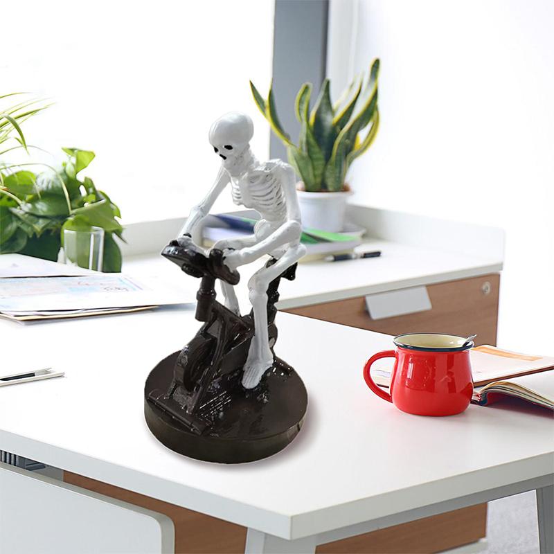 Скульптура Скелет, катающийся на велосипедах Хэллоуинский декор Жуткие скелеты Велосипеды Хэллоуинская фигурка Скелет, катающийся на велосипедах Статуи