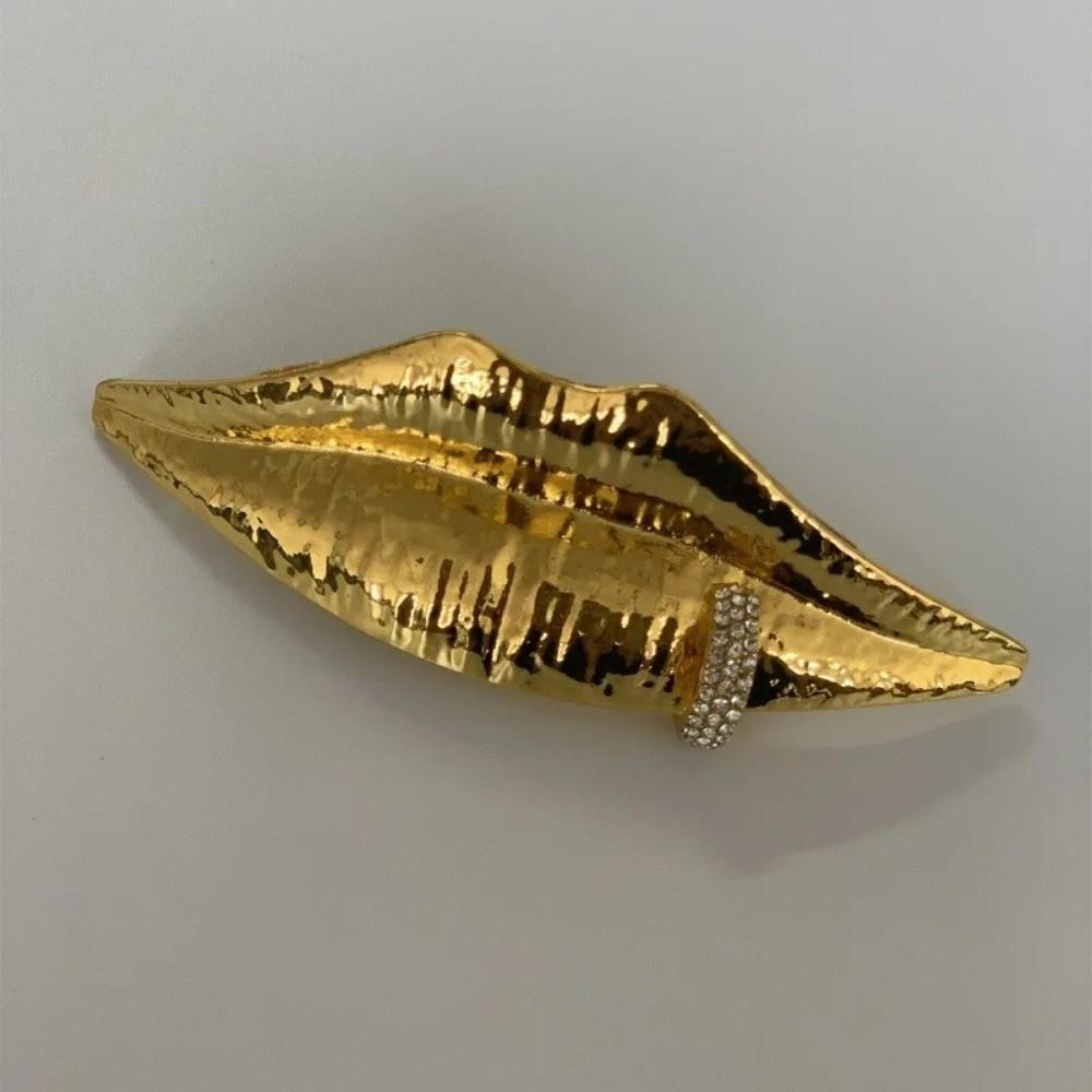 Metal Plated Big Lips-Shaped Ring Exaggerated Finger Jewelry Trendy Lips Open Ring for Women