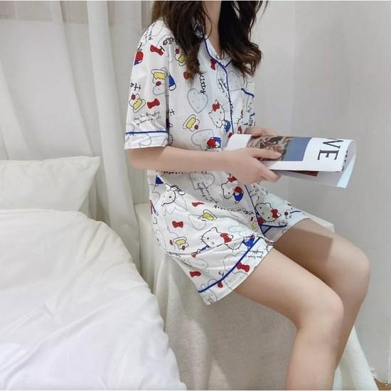 Cake Hello Kitty Short Sleeve Pajamas Set, a Popular Character In Korea