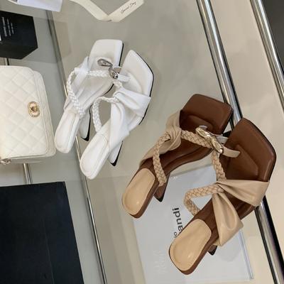 Весна и осень 2025 новая модная универсальная крутая обувь женская французские маленькие сандалии на шпильке