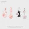 Китайские серьги кошка вишневые цветы цветок весна качающиеся японский стиль не вызывают раздражения милые серьги из смолы подходят для металлаллергиков подарок для нее