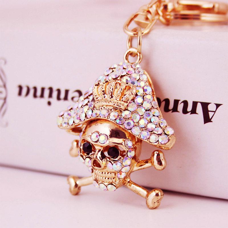 Креативный хрустальный брелок-подвеска в виде пиратского черепа - мужской аксессуар и подарок