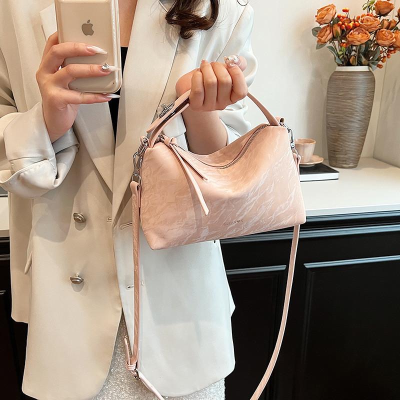 Ielgy Large Capacity Boston Bag All-Match One-Shoulder Fashion Underarm Baguette Bag