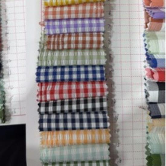 Polyester Cotton Stretch Plaid Fabric for Home Textiles - Wrinkle-Resistant, Bubbled Texture, Spring/Summer Style.
