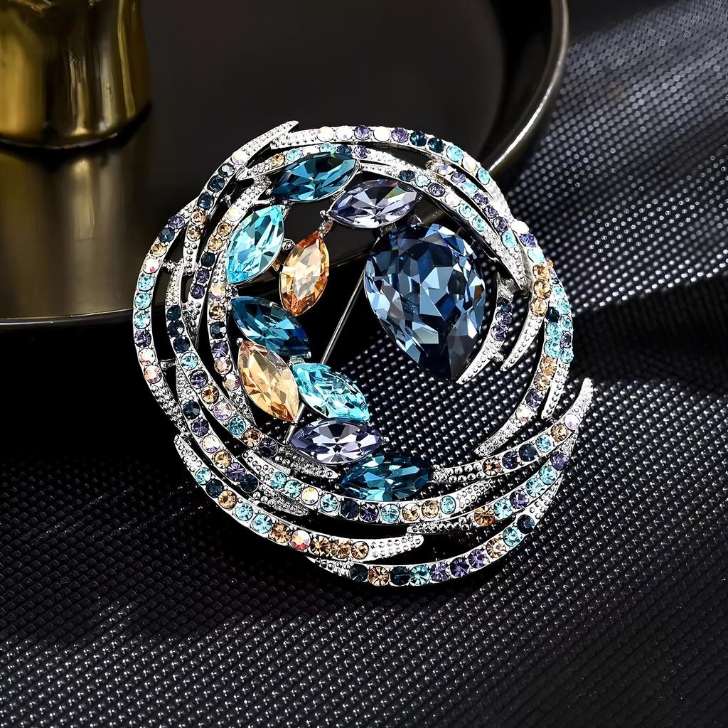 Fashionable and Retro Crystal Spiral Brooch, Exquisite Crystal Garland Brooch, Elegant and Refined Anti-glare Pin