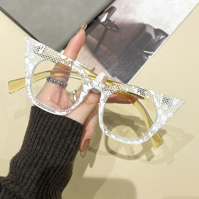 Trend Grid Cat's Eye Glasses Frame Europe and America Advanced Anti-blue Flat Mirror.