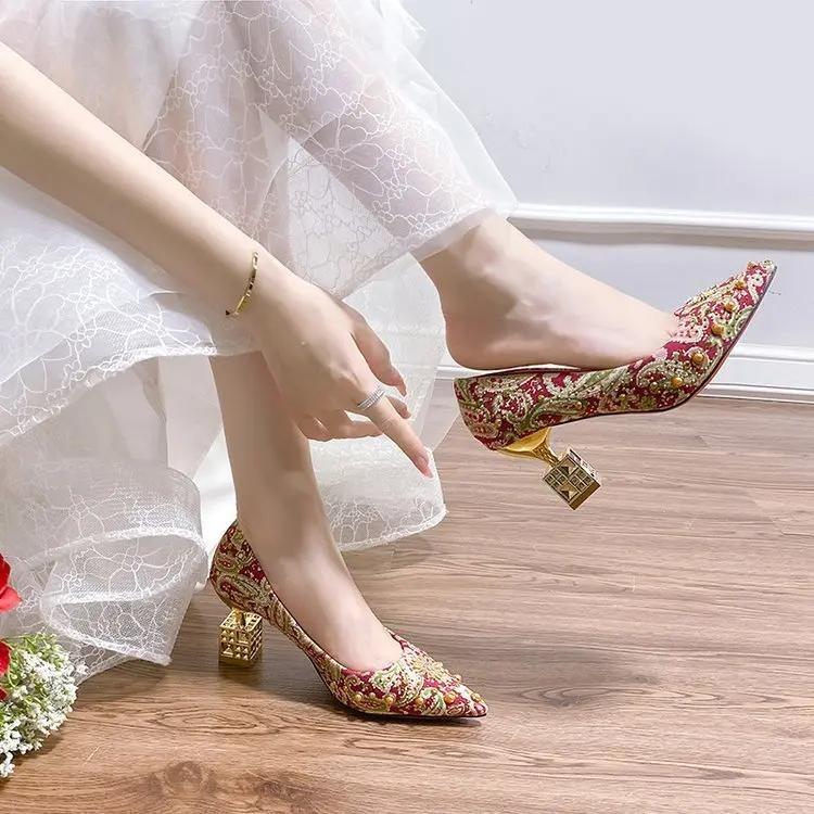 Осенние женские туфли на высоком каблуке, с острым носком, формованным каблуком, высотой 5/7 см, с квадратной пряжкой, для путешествий, банкетов, свадьбы, туфли на высоком каблуке