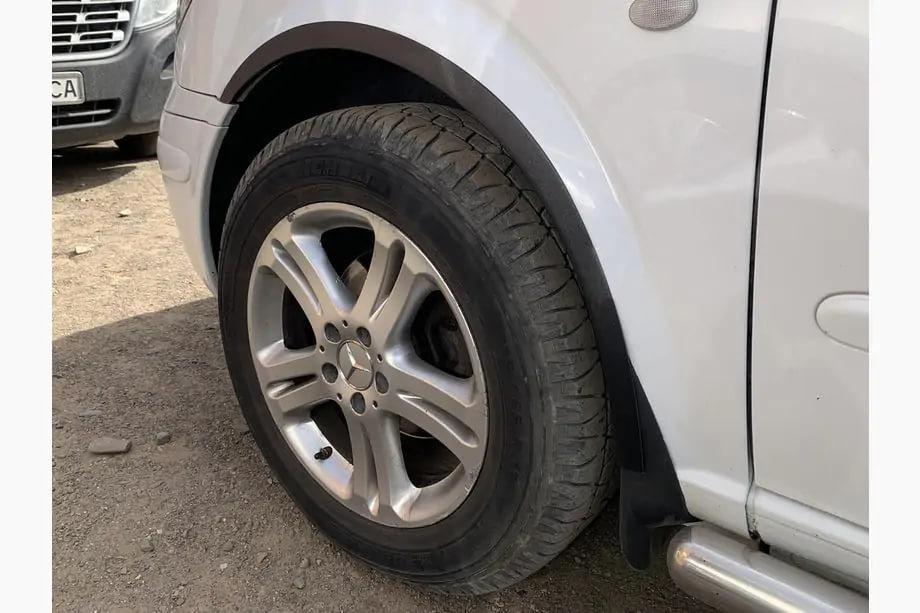 Накладки на арки (4 шт, черные) для Mercedes Viano 2004-2014 гг