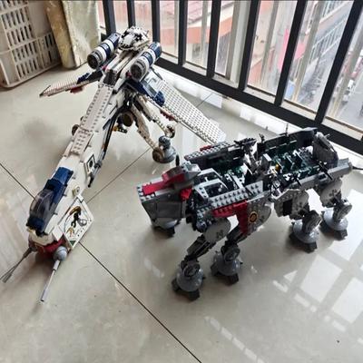 AT-OT Walker MOC Building Blocks Мужские детские игрушечные модели Строительные наборы Подарочные развивающие игрушки 1700 шт.