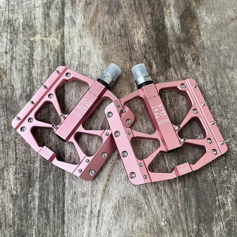 Aluminum Alloy Mountain Bike Pedals With Triple Sealed Bearings Anti-Slip MTB Road Cycling Accessories