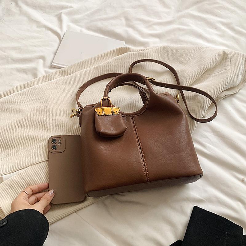 Дизайнерская модная маленькая сумка через плечо из искусственной кожи для женщин, зимняя новая простая сумка через плечо