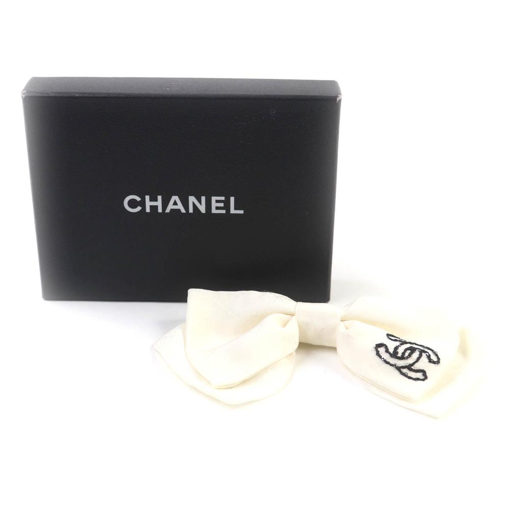 CHANEL hair accessory Ribbon barrette white silk Women 25C AAA730 Used