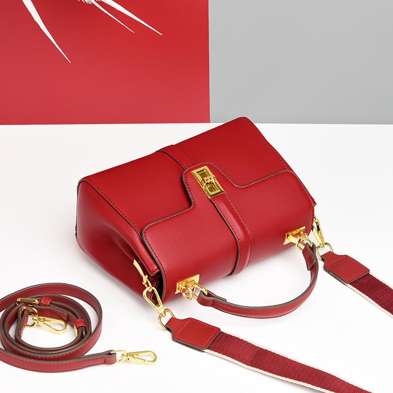 Fashion Lock Shoulder Bag Women's Handbag Solid Color Retro Simple Crossbody Bag Shoulder Strap Commuter