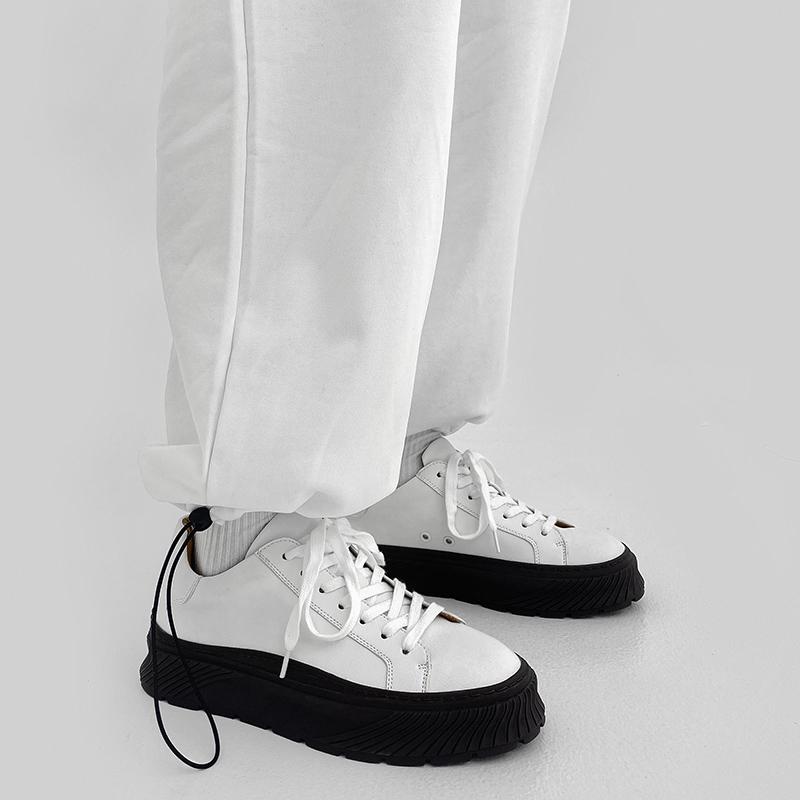 Новые мужские кроссовки на толстой подошве. Модные и универсальные туфли классического черного и белого цвета для взрослых. Повседневная обувь для вечеринок на открытом воздухе.