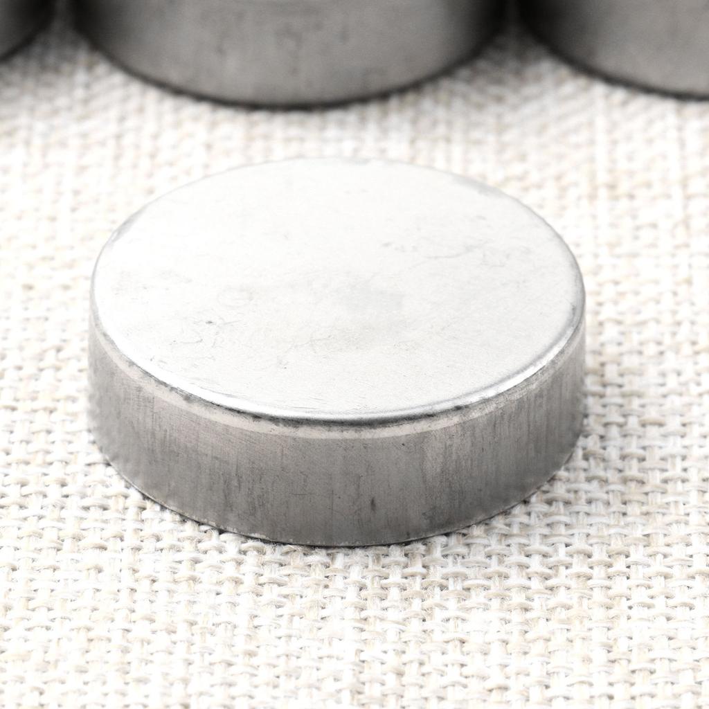 12 Pcs Mini Candle Jars Round Metal Candle Cups Tea Light Tins DIY Tealight Holders Home Decor DIY Handmade Candle Containers