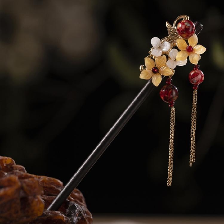 4pcs Traditional Chinese Wooden Hair Sticks With Elegant Floral And Tassels Detail Hair Accessories For Any Occasion