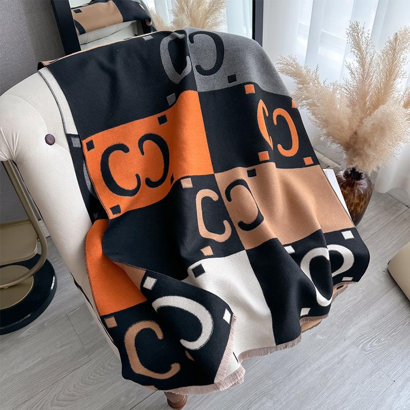 Fashion Color Matching Alphabet Imitation Cashmere Scarf, Versatile In Autumn And Winter, Thickened Fringed Shawl, Warm Scarf, Advanced Sense