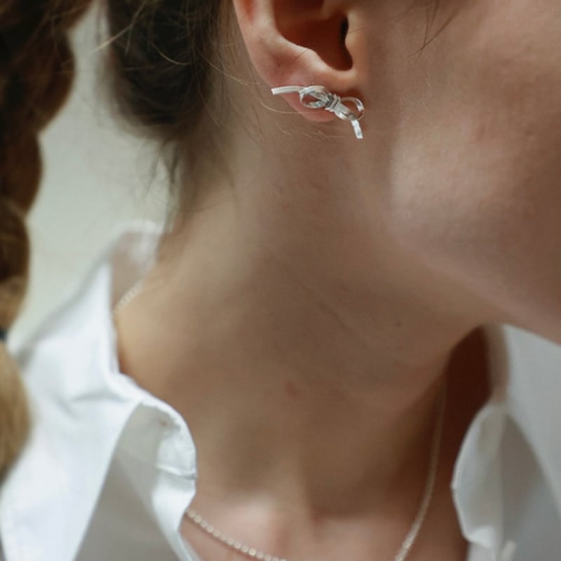 nuavo Ribbon earrings