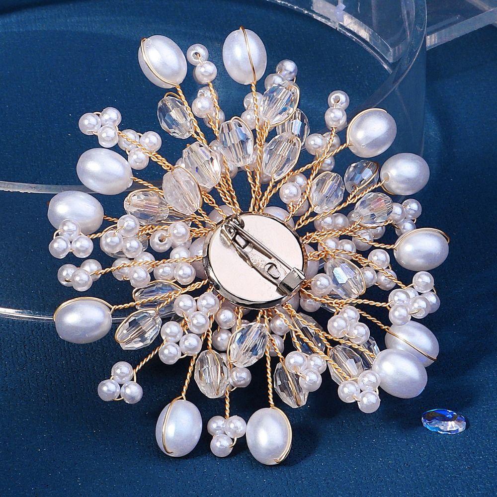 Korean Style Pearls Badge Exquisite Luxury Sense Brooch Jewelry Accessories Suit Collar Pin Daily