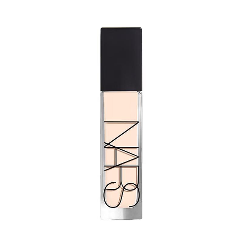 Nars Стойкая матовая тональная основа