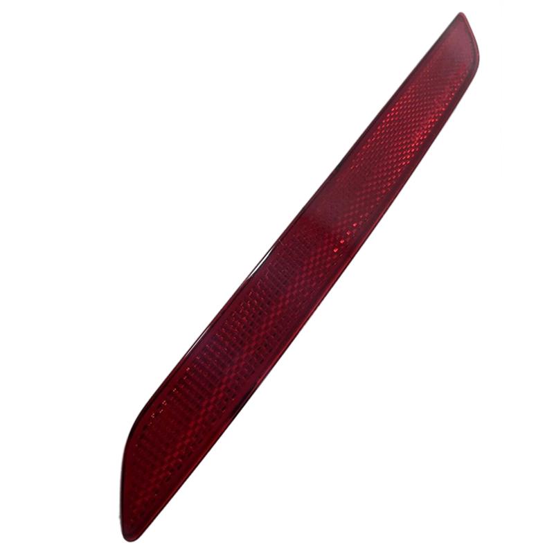 1Pair Car Rear Bumper Reflector Panel Trim 63147285745 For BMW 3 Series F31 Estate 2011-2015 316I 320I