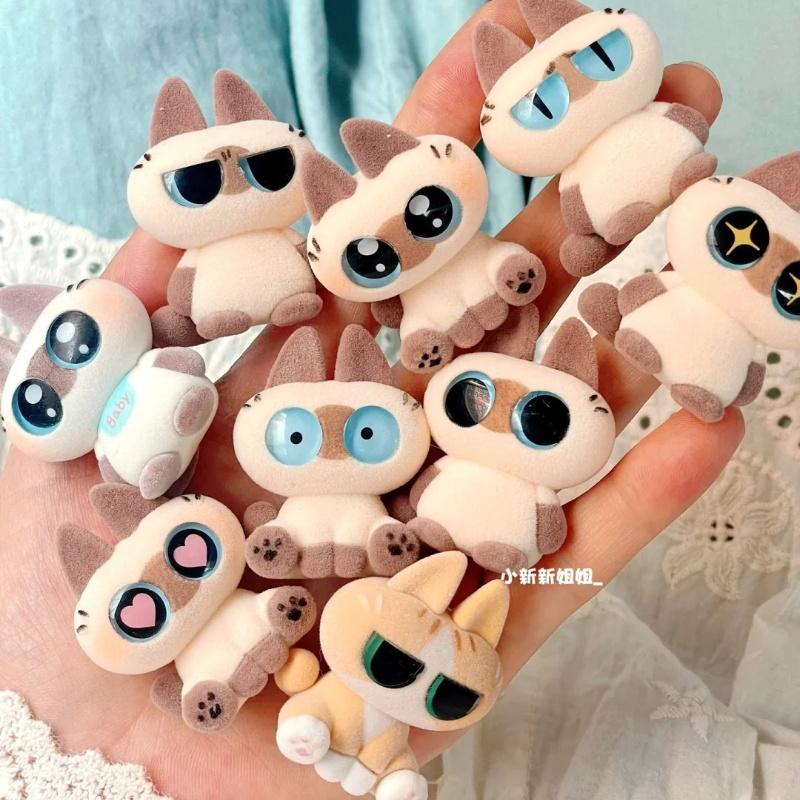 Оригинальные фигурки Азукисан Моэ Азукисан Серия Сиамский кот Паста из фасоли Мини Аниме Фигурки Флокированные Маленькая кукла Версия 1 Коллекционная модель Подарки