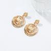Геометрические серьги из сплава для женщин, минималистичный неправильный полый дизайн, золотой тон, керамическая швенза, модные 2025