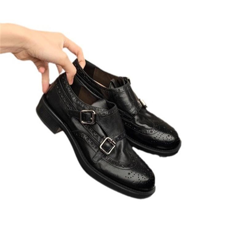 Женские туфли из резной кожи в британском стиле, балетки с пряжкой, черные туфли, весенняя мода 2025, лоферы слипоны, повседневная обувь