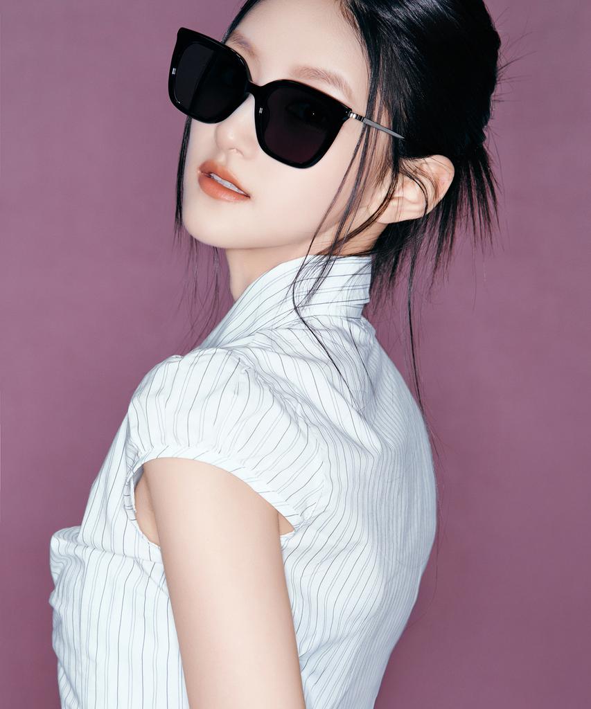 Peobeulligbikeon Lily [Black]