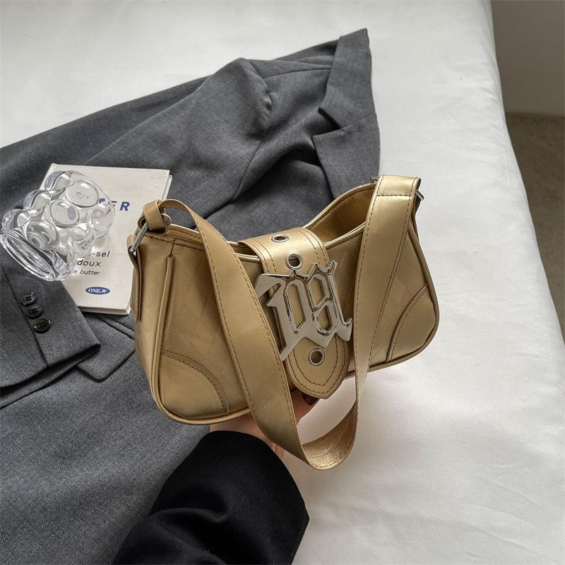 Новая корейская версия модной портативной небольшой квадратной сумки 2024 года, весенняя нишевая дизайнерская модная сумка, женская новая сумка-мессенджер для женщин