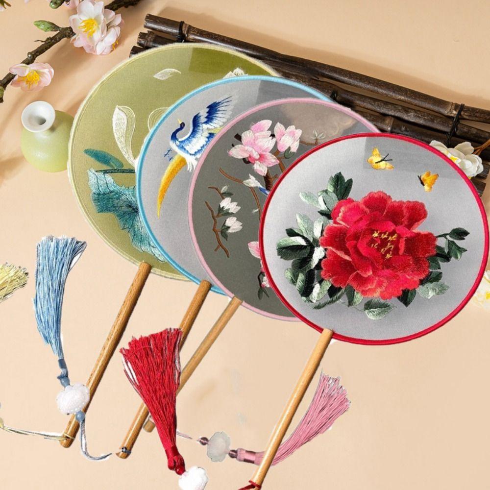 Round Double Sided Embroidery Fan Chinese Style Flower Silk Fan Vintage Hanfu Hand Fan for Guests