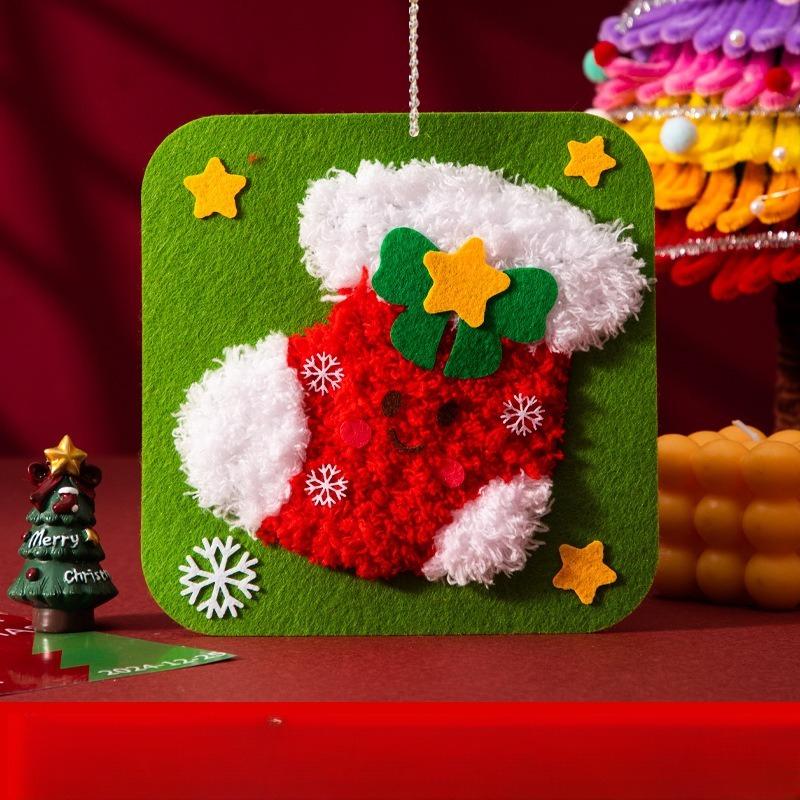 Christmas Children's Handmade Decoration Non-woven Fabric Sewing, Drawing, Puzzle DIY Material Small Gift