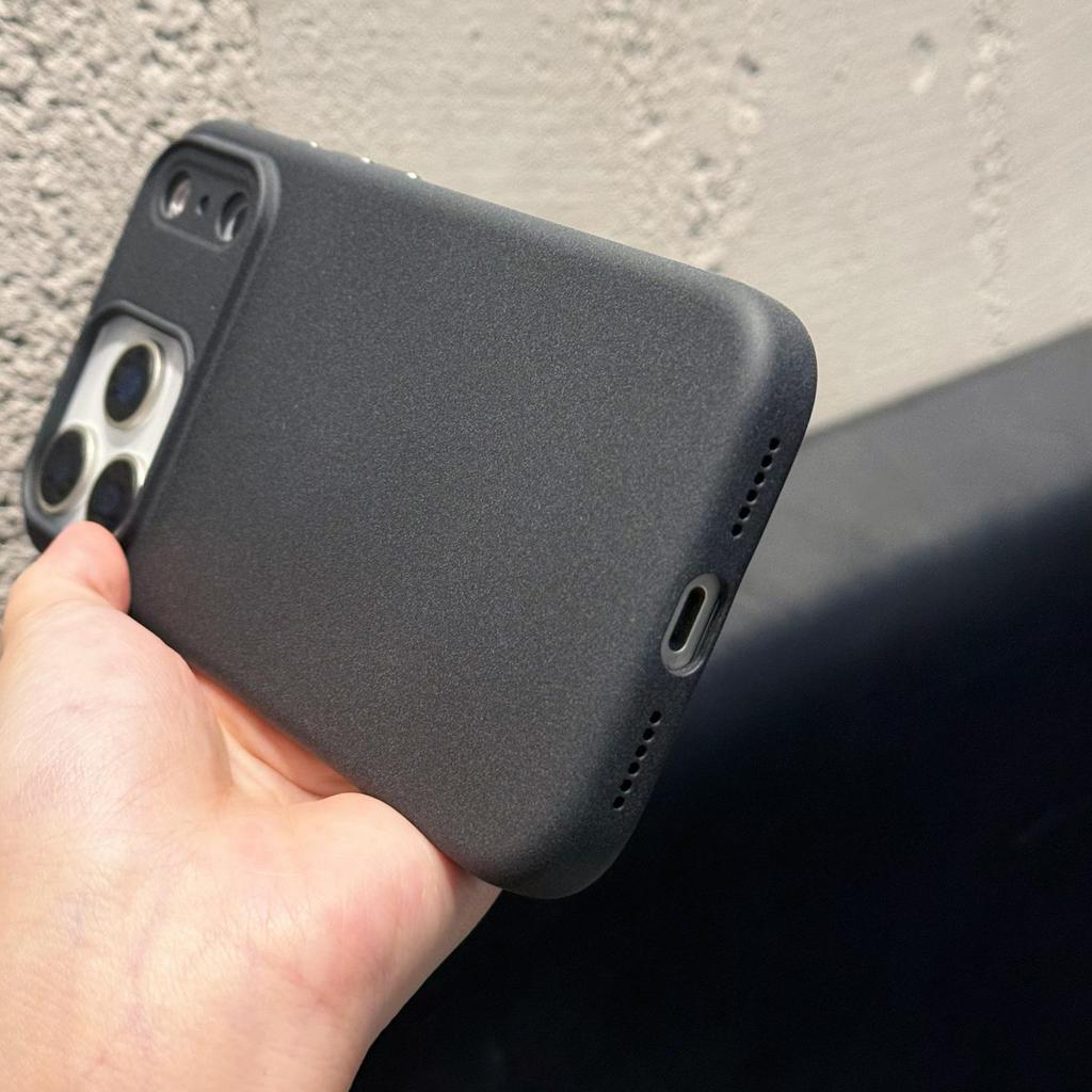 Магнитный чехол Apple 17 Pro Max Sandstone: Матовое покрытие, приятное на ощупь, Отвод тепла, Защита от падений для iPhone 16