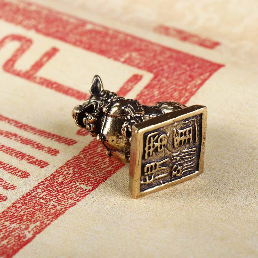 Good Quality Handmade Desktop Ornament Lion Figurines Lion Ornaments Keychain Pendant Lion Seal