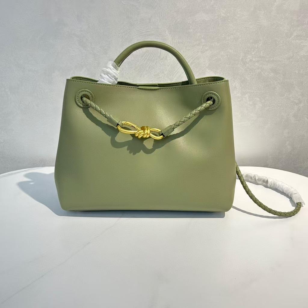 Women's 2025 New Texture Genuine Leather Large Capacity Tote Bag Women's Diagonal Cross Commuter Bow Single Shoulder Handbag