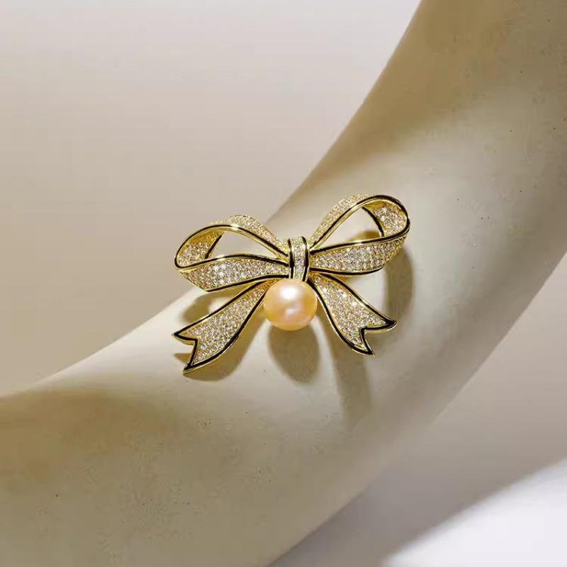 Elegant and Refined Bow Brooch, High-end Women's Luxurious and Grand Pearl Brooch, Niche Design Sense Brooch