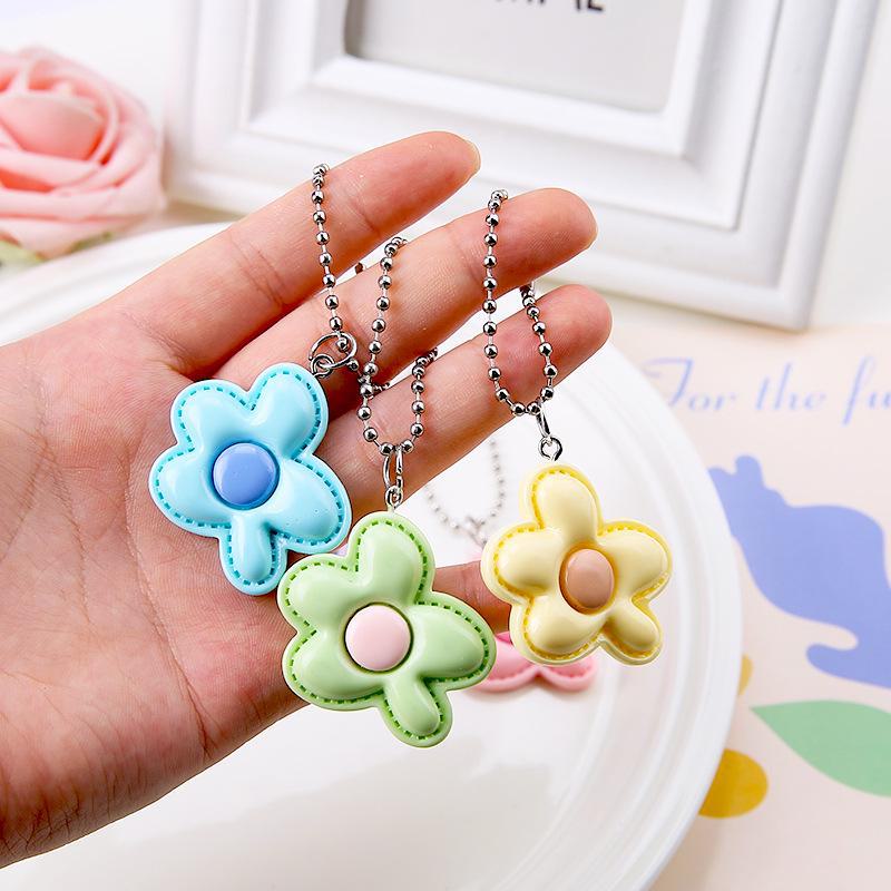 Five-Petal Flower Candy Color Keychain Pendant - DIY Handmade Jewelry Gift for Girlfriends