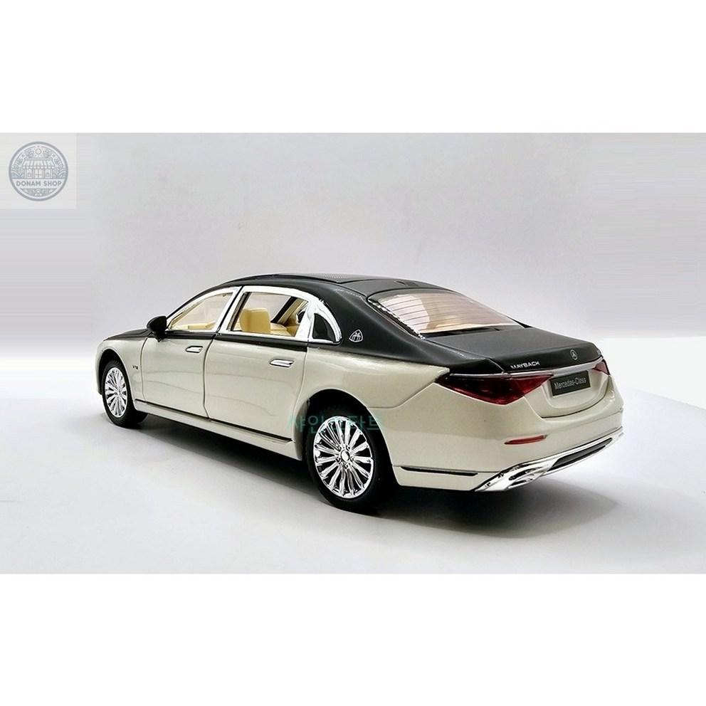 Mercedes-Maybach S680 Diecast Model 1:24 Scale, Black Ivory Two-Tone