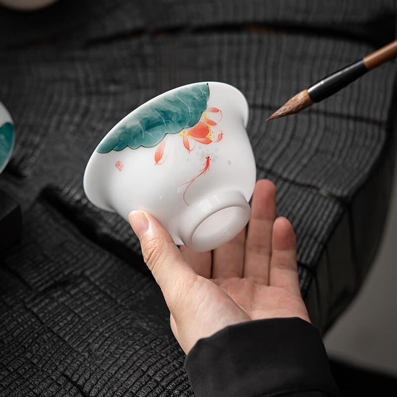 Hand-Painted White Porcelain Sancai Gaiwan Tea Bowl with Fish & Lotus