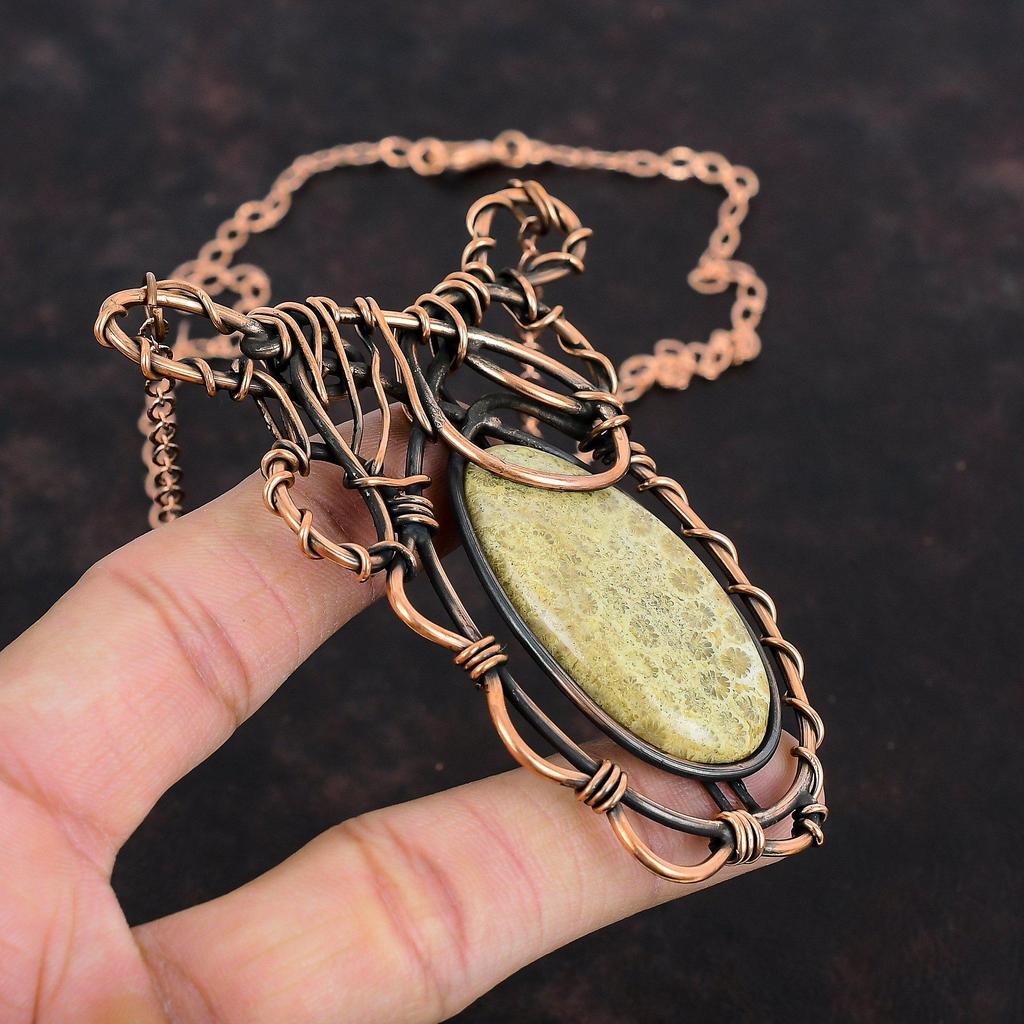 Ожерелье из ископаемого коралла с драгоценными камнями, регулируемое ожерелье с медной проволокой, уникальное ожерелье ручной работы, ювелирные изделия с медной проволокой, подарки для мамы